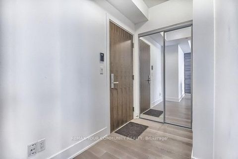 Photo 6 at 2006 - 200 Bloor Street W, Annex, Toronto