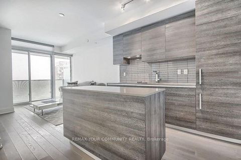 Photo 8 at 2006 - 200 Bloor Street W, Annex, Toronto