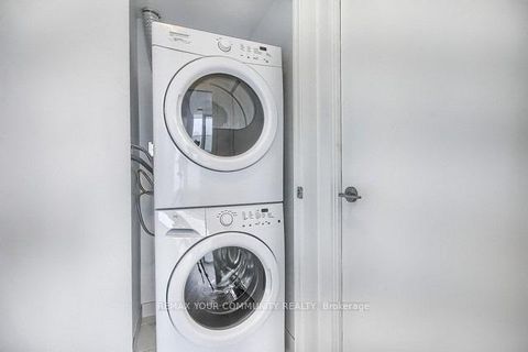 Photo 12 at 2006 - 200 Bloor Street W, Annex, Toronto