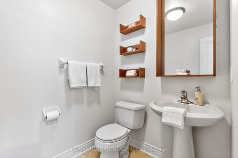 Photo 15 at 4 - 70 Byng Avenue, Willowdale East, Toronto
