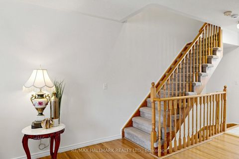 Photo 14 at 132 - 36 Jenkinson Way, Dorset Park, Toronto