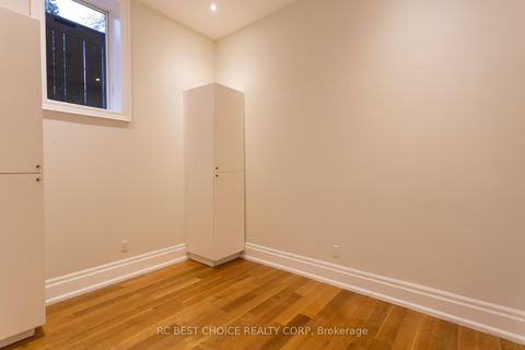 Photo 10 at 184 Mcrae Drive, Leaside, Toronto