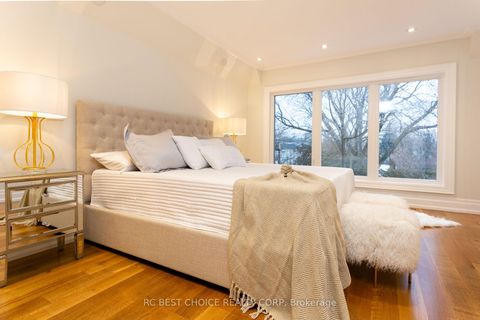 Photo 15 at 184 Mcrae Drive, Leaside, Toronto