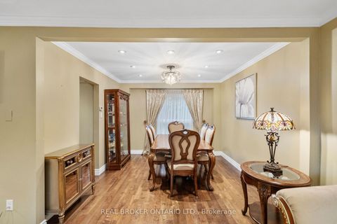 Photo 4 at 63 Haskell Crescent, Aurora Highlands, Aurora