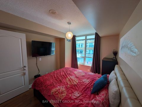 Photo 4 at 505 - 212 Eglinton Avenue E, Mount Pleasant West, Toronto
