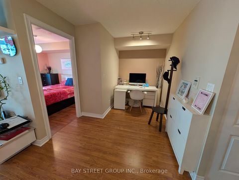 Photo 14 at 505 - 212 Eglinton Avenue E, Mount Pleasant West, Toronto