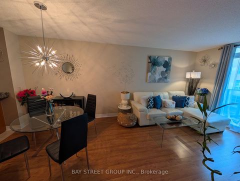 Photo 17 at 505 - 212 Eglinton Avenue E, Mount Pleasant West, Toronto