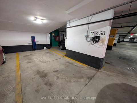 Photo 20 at 505 - 212 Eglinton Avenue E, Mount Pleasant West, Toronto