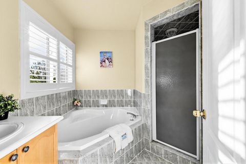Photo 34 at 40 Rouge Bank Drive, Legacy, Markham