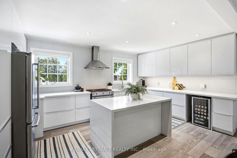 Photo 11 at 10 Dana Avenue, CFB, Toronto