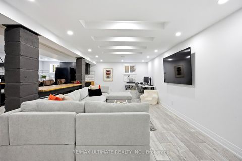 Photo 23 at 10 Dana Avenue, CFB, Toronto