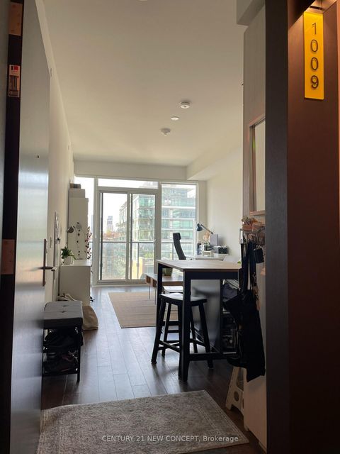 Photo 2 at 1009 - 158 Front Street E, Moss Park, Toronto