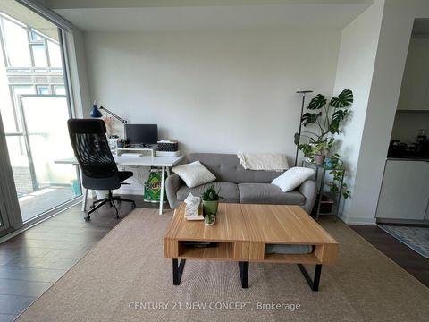 Photo 7 at 1009 - 158 Front Street E, Moss Park, Toronto