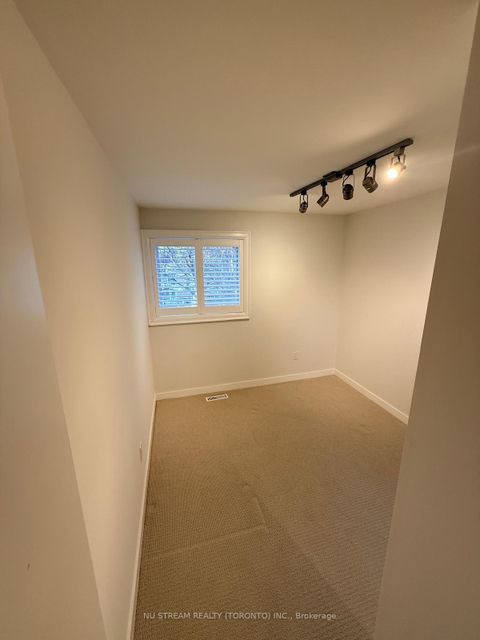 Photo 2 at 189 - 177 Rusty Crestway E, Don Valley Village, Toronto