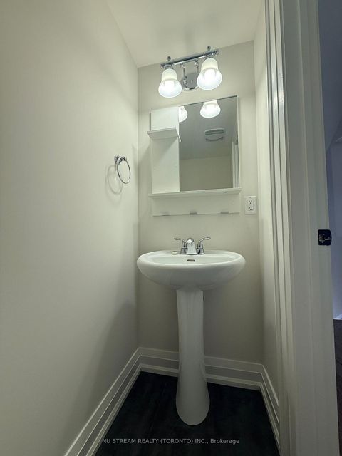 Photo 10 at 189 - 177 Rusty Crestway E, Don Valley Village, Toronto