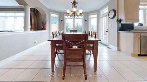 Photo 11 at 12 Sachet Drive, Oak Ridges Lake Wilcox, Richmond Hill