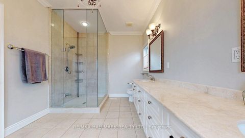 Photo 25 at 12 Sachet Drive, Oak Ridges Lake Wilcox, Richmond Hill