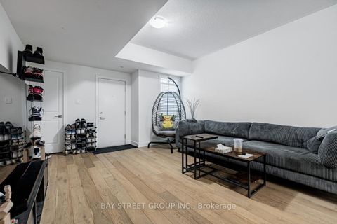 Photo 3 at 6 - 39 John Perkins Bull Drive W, CFB, Toronto