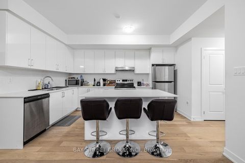 Photo 6 at 6 - 39 John Perkins Bull Drive W, CFB, Toronto