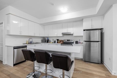 Photo 7 at 6 - 39 John Perkins Bull Drive W, CFB, Toronto