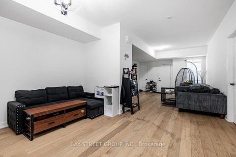 Photo 14 at 6 - 39 John Perkins Bull Drive W, CFB, Toronto
