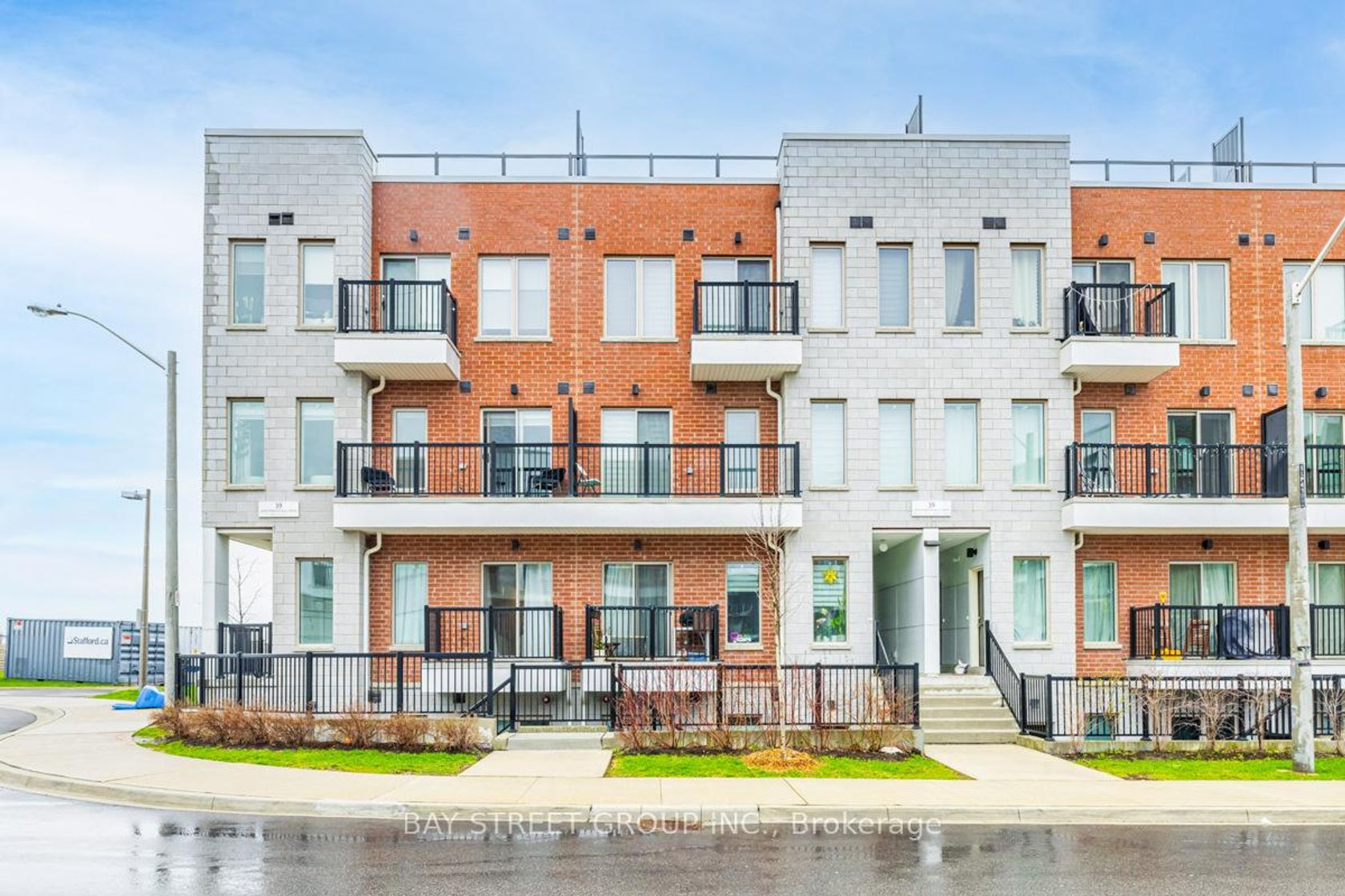 6 - 39 John Perkins Bull Drive W, CFB, Toronto 