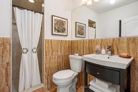 Photo 14 at 251 Sonoma Boulevard, Sonoma Heights, Vaughan