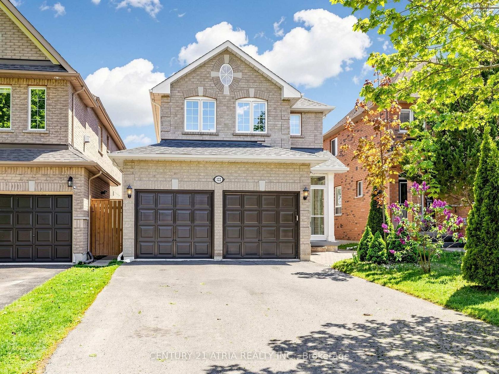122 Fadine Road, Summerhill Estates, Newmarket photo 0