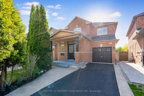 Photo 4 at 24 Signet Way, Vellore Village, Vaughan