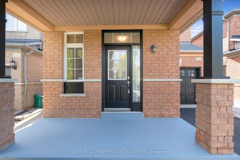 Photo 5 at 24 Signet Way, Vellore Village, Vaughan