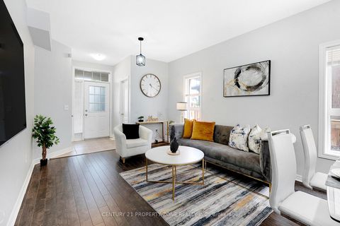 Photo 8 at 24 Signet Way, Vellore Village, Vaughan