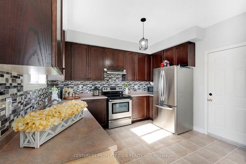 Photo 14 at 24 Signet Way, Vellore Village, Vaughan