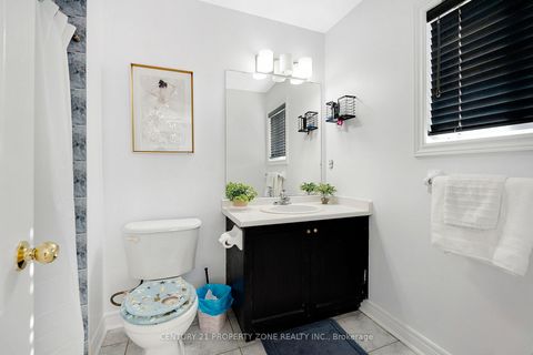 Photo 20 at 24 Signet Way, Vellore Village, Vaughan
