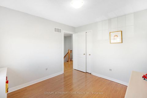 Photo 22 at 24 Signet Way, Vellore Village, Vaughan