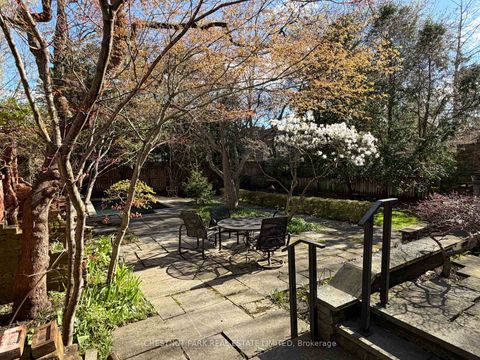 Photo 34 at 127 Roxborough Drive, Moore Park, Toronto