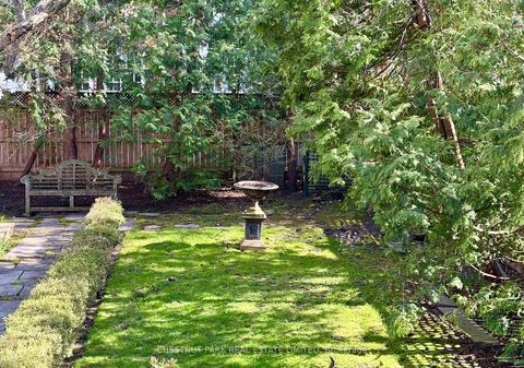 Photo 37 at 127 Roxborough Drive, Moore Park, Toronto