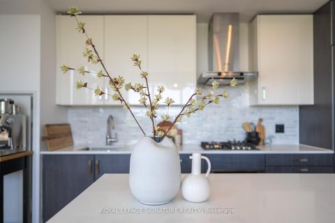 Photo 9 at 610 - 36 Howard Park Avenue, Roncesvalles, Toronto