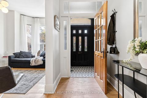 Photo 5 at 40 Halton Street, Bellwoods, Toronto
