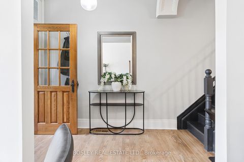 Photo 9 at 40 Halton Street, Bellwoods, Toronto