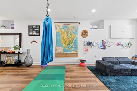 Photo 39 at 40 Halton Street, Bellwoods, Toronto