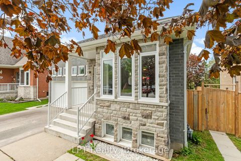 Photo 1 at 111 Bayview Avenue, Keswick South, Georgina