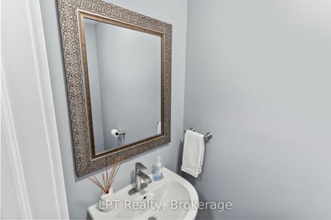 Photo 14 at 111 Bayview Avenue, Keswick South, Georgina