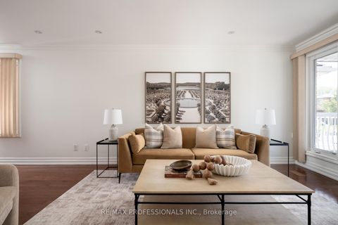 Photo 9 at 84 Harding Avenue, Amesbury, Toronto