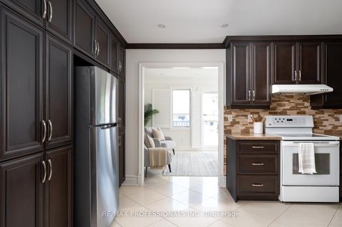 Photo 20 at 84 Harding Avenue, Amesbury, Toronto