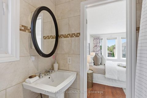 Photo 30 at 84 Harding Avenue, Amesbury, Toronto