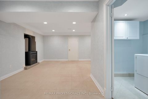 Photo 42 at 84 Harding Avenue, Amesbury, Toronto