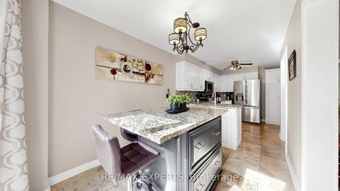 Photo 12 at 229 Rosanna Crescent, Maple, Vaughan