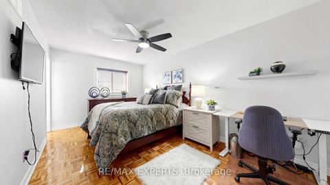 Photo 16 at 229 Rosanna Crescent, Maple, Vaughan