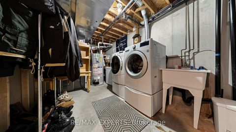 Photo 31 at 229 Rosanna Crescent, Maple, Vaughan