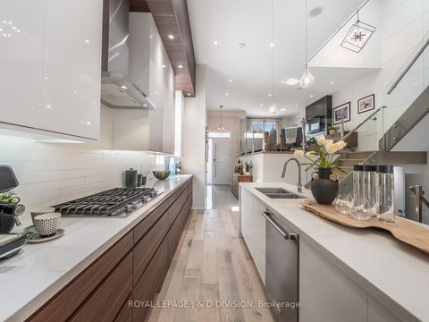 Photo 8 at 221 Virginia Avenue, Lumsden, Toronto